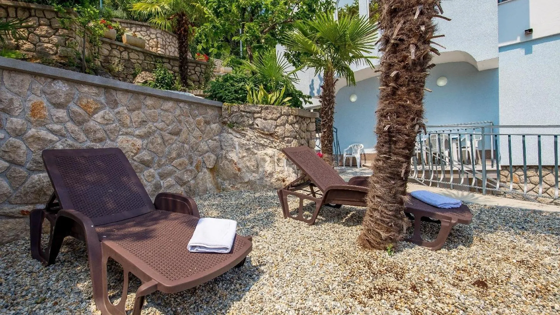 Wohnung In Obrs Mit Kleiner Terrasse Und Meerblick Croatia