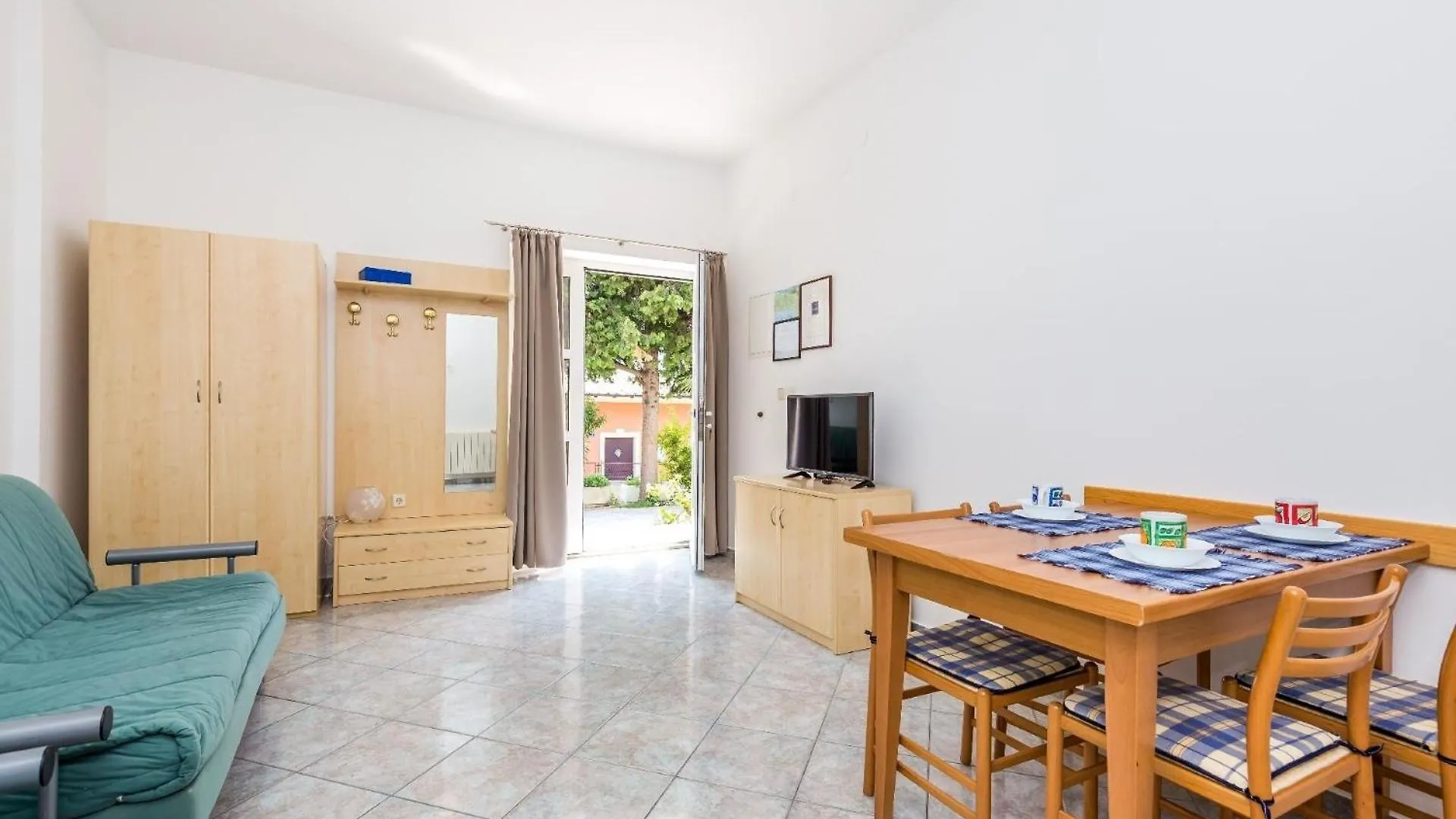 Wohnung In Obrs Mit Kleiner Terrasse Und Meerblick Moscenicka Draga Croatia